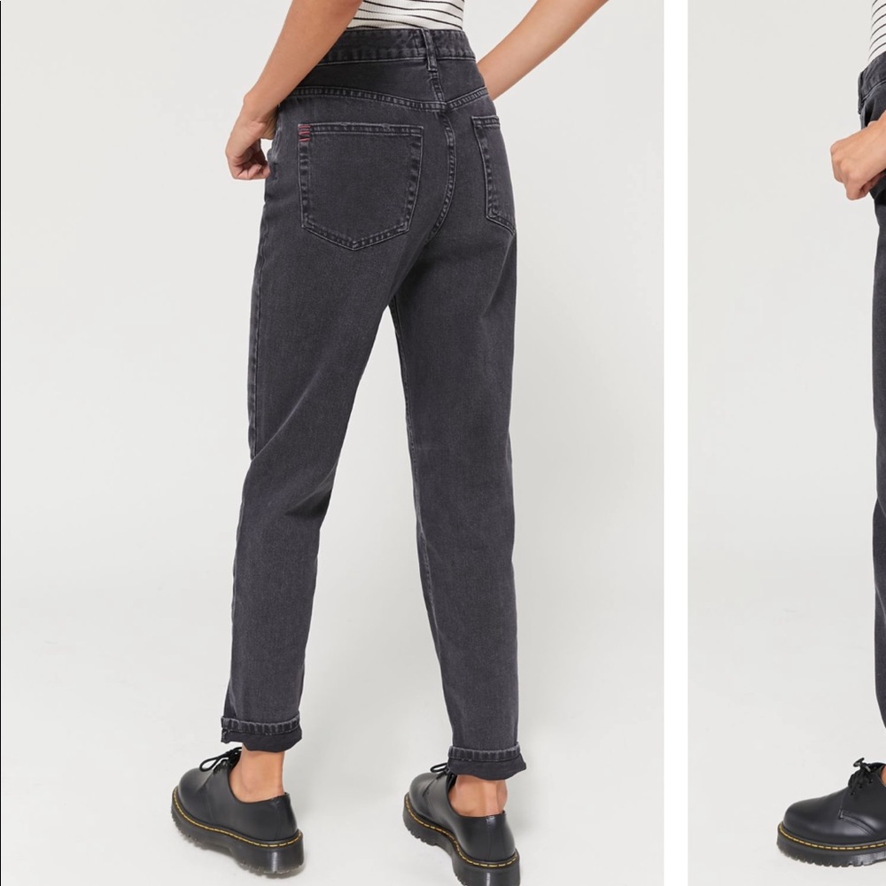 BDG HIGH WAISTED MOM JEAN WASHED BLACK DENIM JEANS